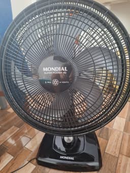 Ventilador em uma sala